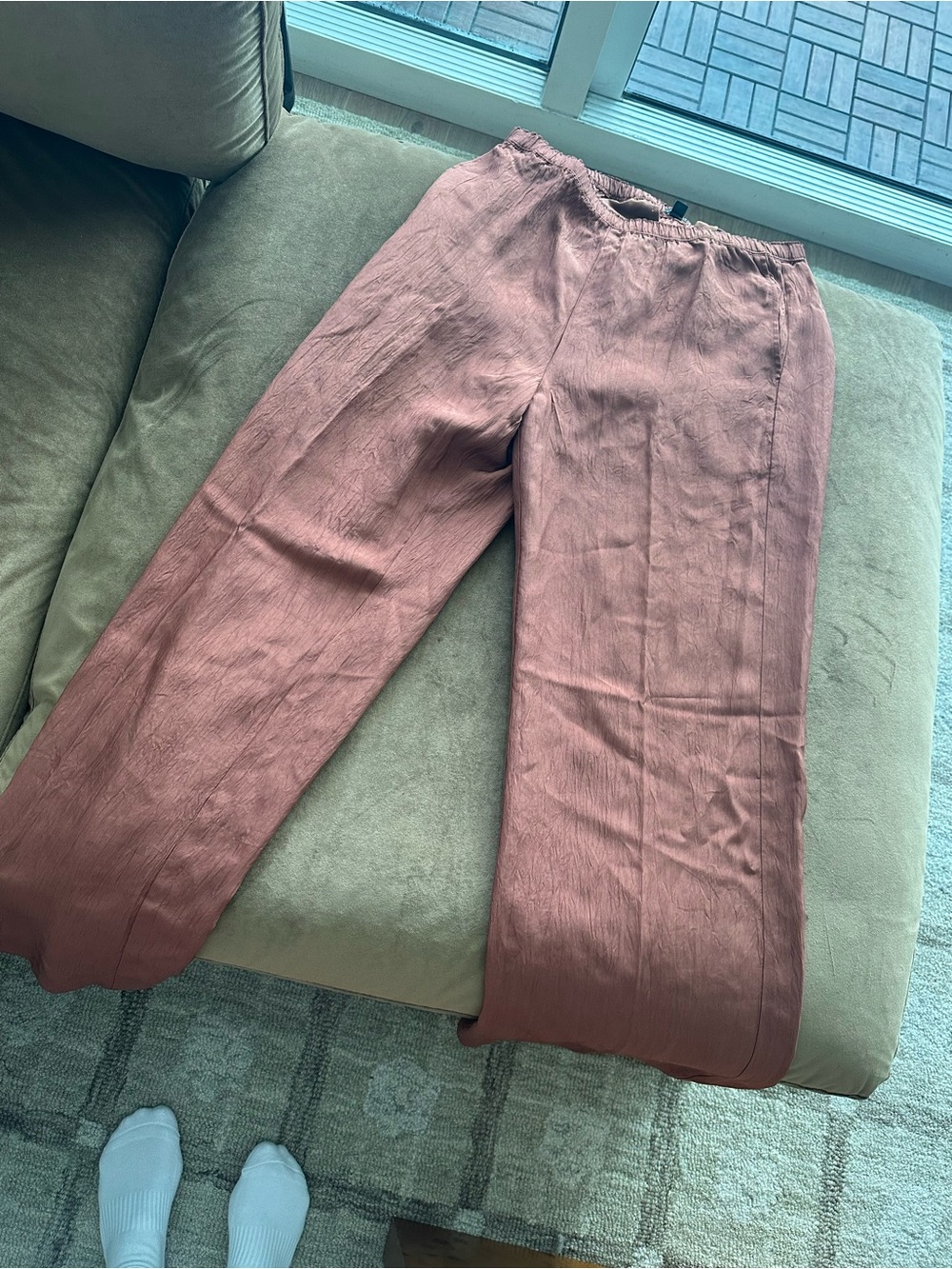 Relaxed Chinos in Dusty Rose